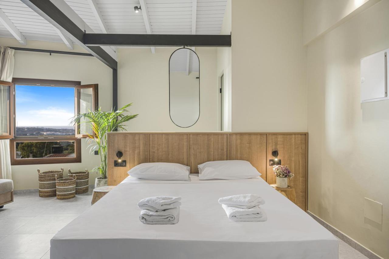 הרסוניסוס Achatis Suites מראה חיצוני תמונה