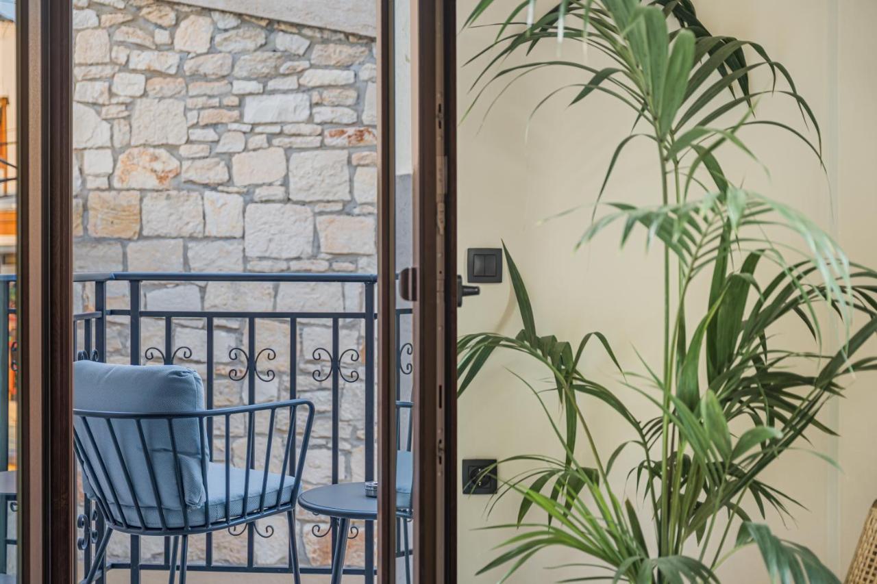 הרסוניסוס Achatis Suites מראה חיצוני תמונה