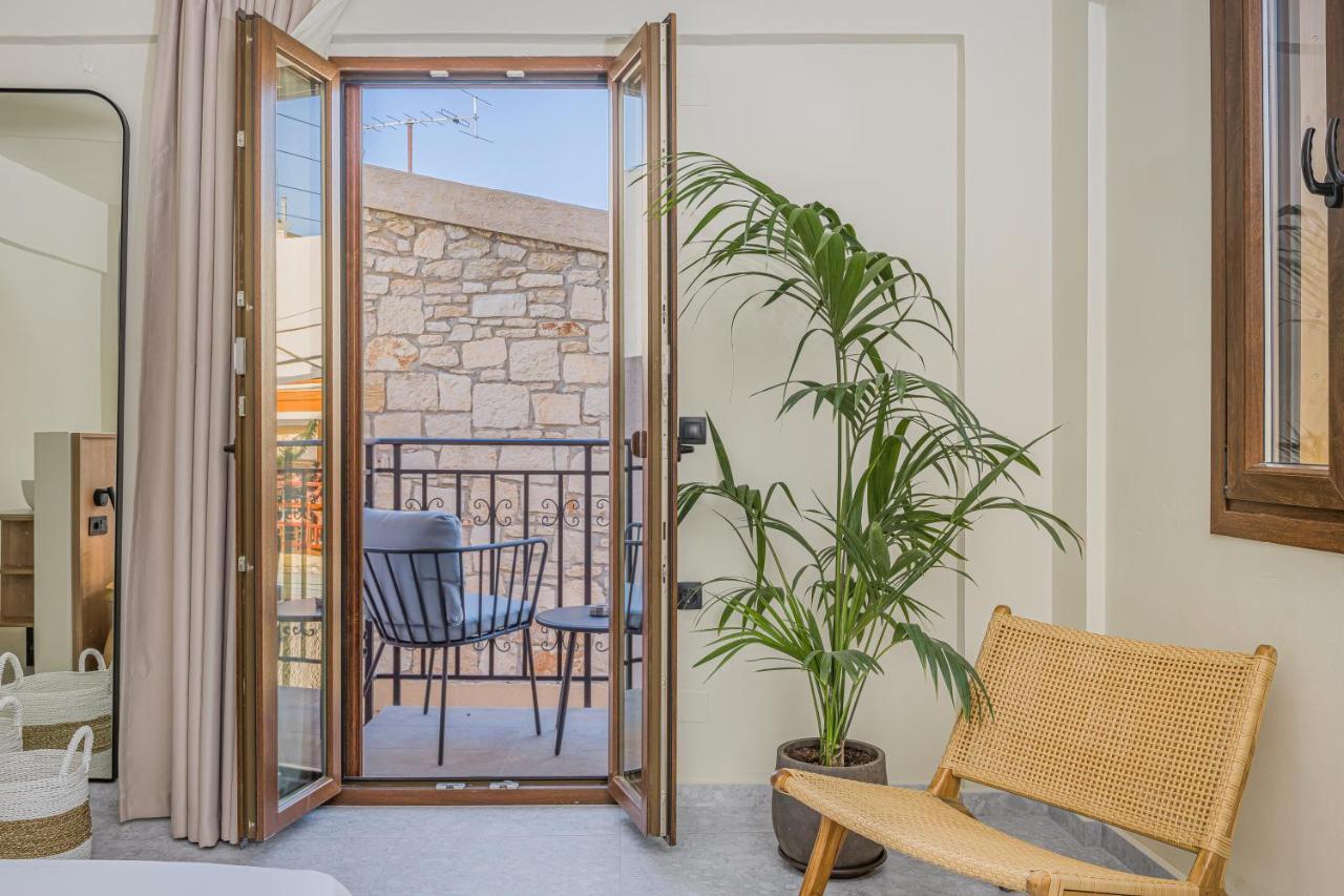 הרסוניסוס Achatis Suites מראה חיצוני תמונה